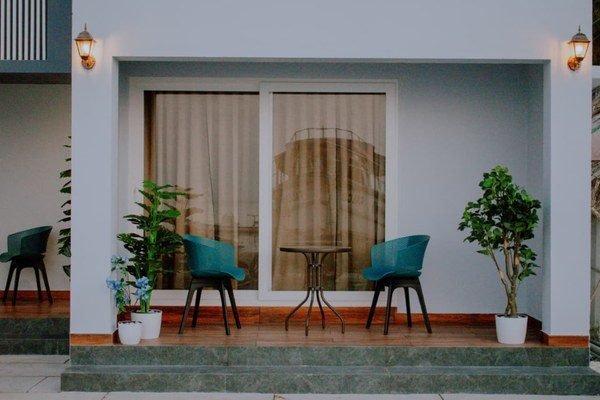 Beachfront villa entrance